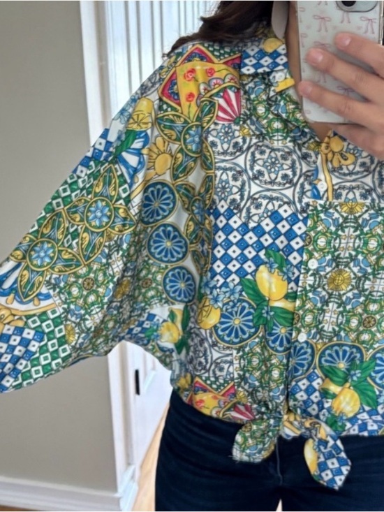 cameo rose Tops - Tie-Front Printed Blouse in Blue, Yellow & Green